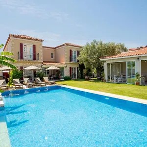 Fora 2*, Alacati Turkey